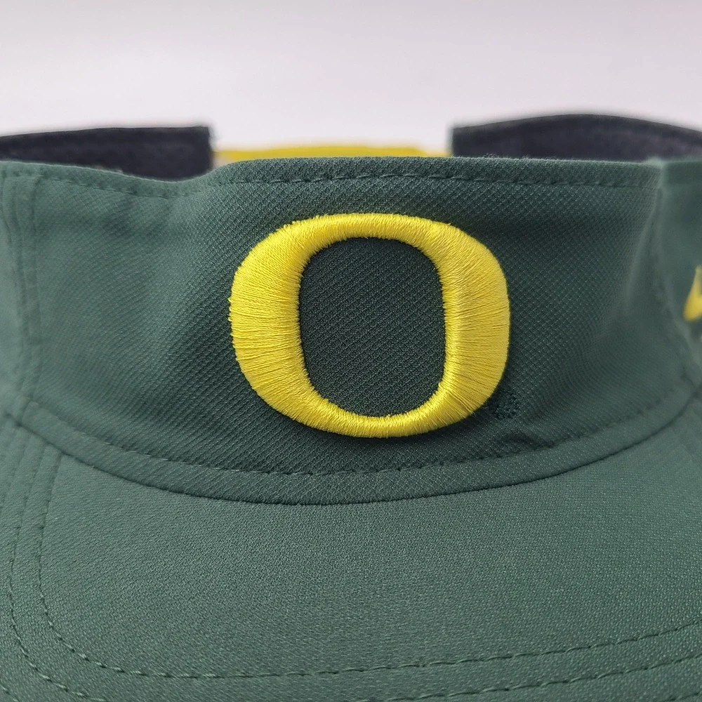 Oregon Ducks Visor Hat Adjustable Nike Green Yellow NCAA Logo Dri-Fit‎ Golf Men